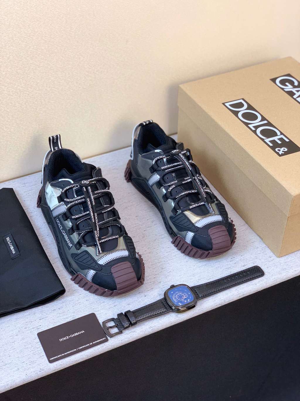 D*G sneaker